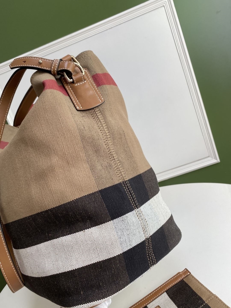 Bv*b*rry hobo bags